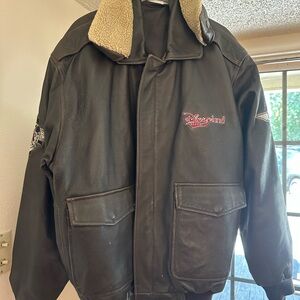 2003 Disneyland Men’s leather bomber jacket M like new!